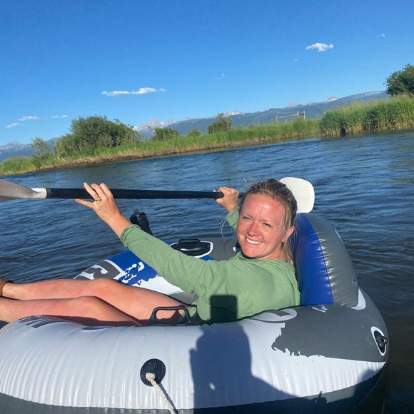 Meet your Posher, Gretchen - Picture 4 of 5